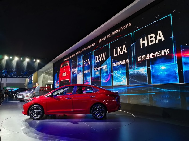 小改款《Hyundai Verna》中國亮相 動感新貌討好年輕買家 小改款《Hyundai Verna》中國亮相 動感新貌討好年輕買家