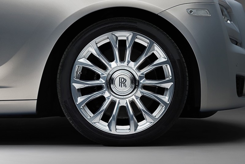 走過115年的奢華象徵 《Rolls-Royce》品牌的七大靈魂設計 走過115年的奢華象徵 《Rolls-Royce》品牌的七大靈魂設計