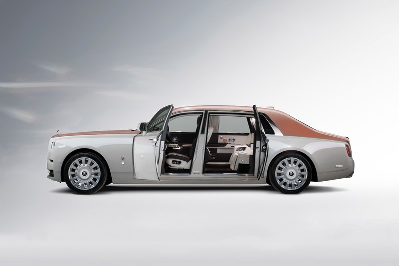 走過115年的奢華象徵 《Rolls-Royce》品牌的七大靈魂設計 走過115年的奢華象徵 《Rolls-Royce》品牌的七大靈魂設計