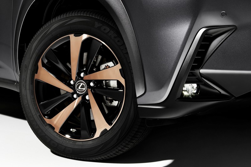 限量2,000部《Lexus NX 300 Black Line Edition》特仕新成員美國帥氣登場 限量2,000部《Lexus NX 300 Black Line Edition》特仕新成員美國帥氣登場