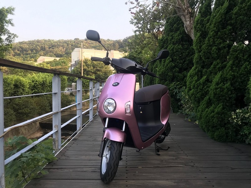 《eMoving Shine》櫻花粉新色登場 舊換新優惠擴大加碼 《eMoving Shine》櫻花粉新色登場 舊換新優惠擴大加碼