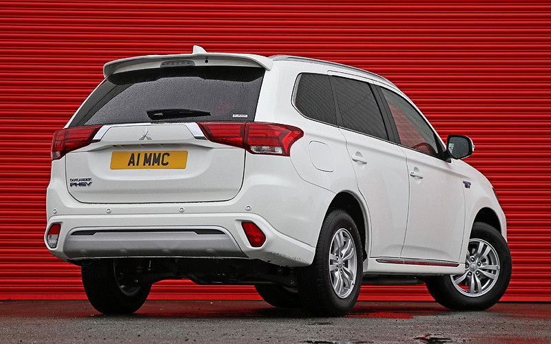 五年有成 《Mitsubishi Outlander PHEV Reflex Commercial》新車型英國上路 五年有成 《Mitsubishi Outlander PHEV Reflex Commercial》新車型英國上路
