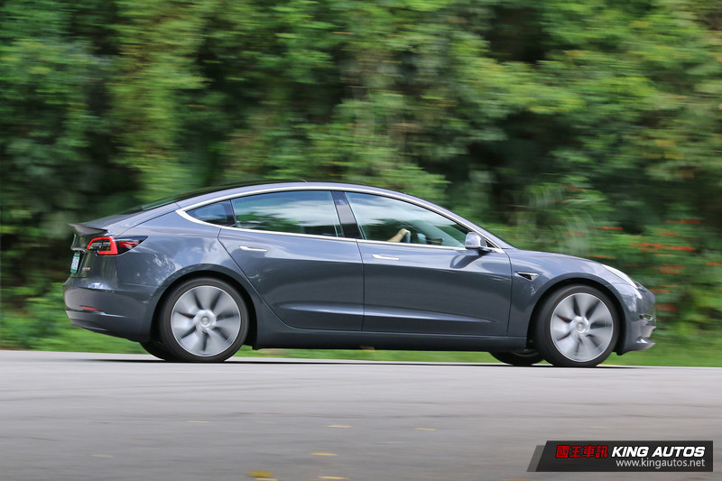 超乎想像的科技玩物 ─《Tesla Model 3 Performance》試駕報導 超乎想像的科技玩物 ─《Tesla Model 3 Performance》試駕報導