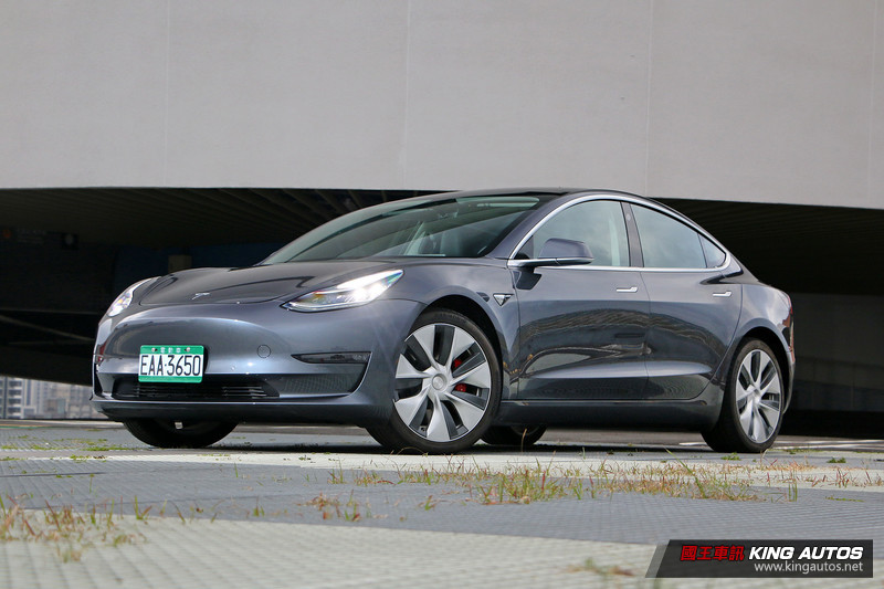 超乎想像的科技玩物 ─《Tesla Model 3 Performance》試駕報導 超乎想像的科技玩物 ─《Tesla Model 3 Performance》試駕報導