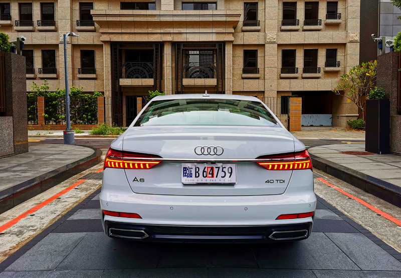 嫌房車無聊?看看這部出自名門的中大型房車其價值何在。Audi A6 40TDI Premium 嫌房車無聊?看看這部出自名門的中大型房車其價值何在。Audi A6 40TDI Premium