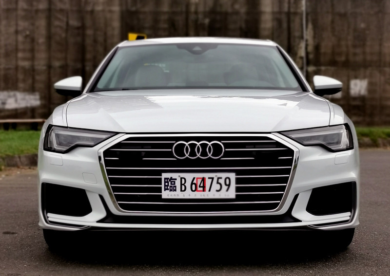 嫌房車無聊?看看這部出自名門的中大型房車其價值何在。Audi A6 40TDI Premium 嫌房車無聊?看看這部出自名門的中大型房車其價值何在。Audi A6 40TDI Premium