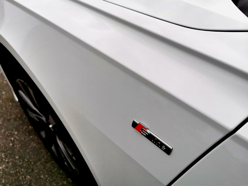 嫌房車無聊?看看這部出自名門的中大型房車其價值何在。Audi A6 40TDI Premium 嫌房車無聊?看看這部出自名門的中大型房車其價值何在。Audi A6 40TDI Premium