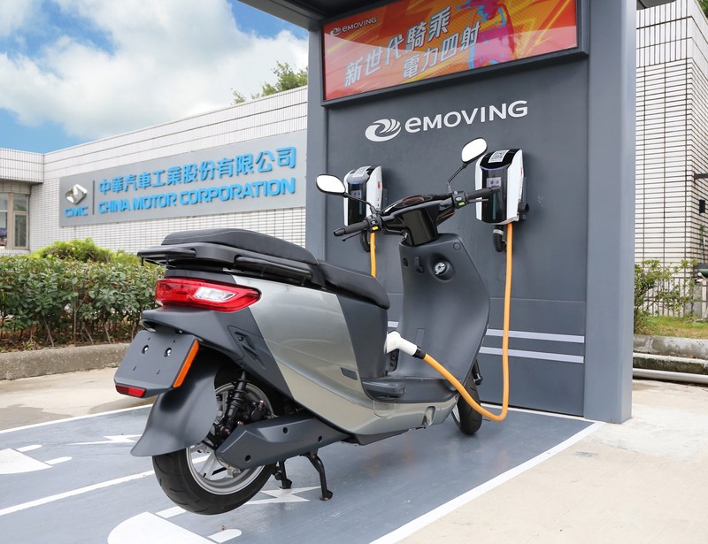 跨界有一手《eMoving iE125 Pickup》白牌電動商用機車上市 跨界有一手《eMoving iE125 Pickup》白牌電動商用機車上市