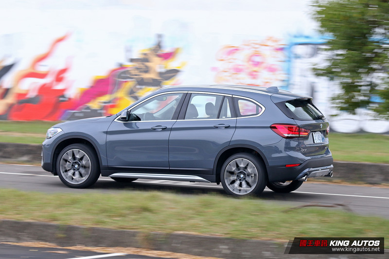入門不等於陽春 ─ 小改款《BMW X1 sDrive20i》試駕報導 入門不等於陽春 ─ 小改款《BMW X1 sDrive20i》試駕報導