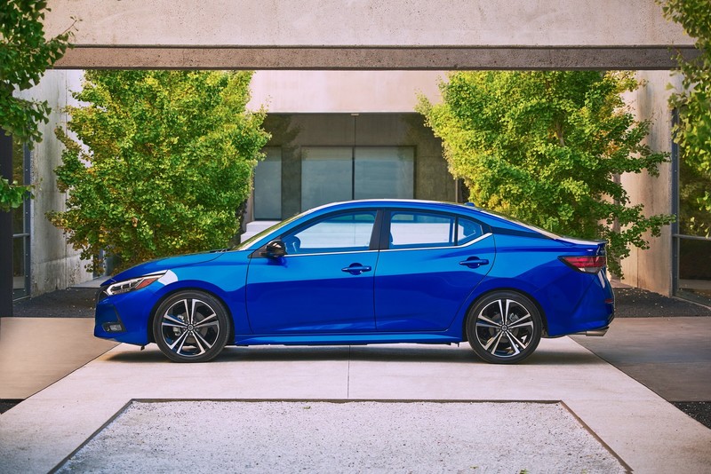 新世代《Nissan Sentra》運動風扮相登場 北美市場換搭2.0升新動力