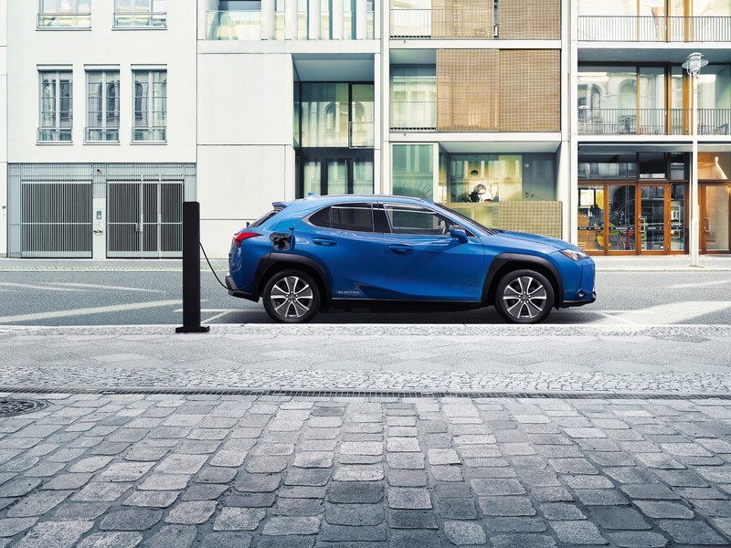 真的就是《Lexus UX 300e》品牌電動首部曲續航上看400公里 真的就是《Lexus UX 300e》品牌電動首部曲續航上看400公里