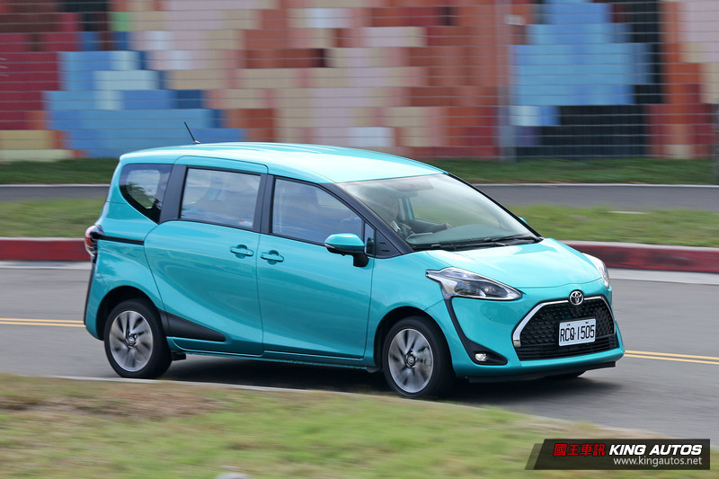 看了順眼也多了安全 ─《Toyota Sienta》7人座尊爵版試駕報導 看了順眼也多了安全 ─《Toyota Sienta》7人座尊爵版試駕報導