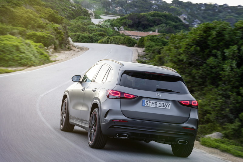 新世代《Mercedes-Benz GLA》跟進家族化設計 車室空間有感提升 新世代《Mercedes-Benz GLA》跟進家族化設計 車室空間有感提升