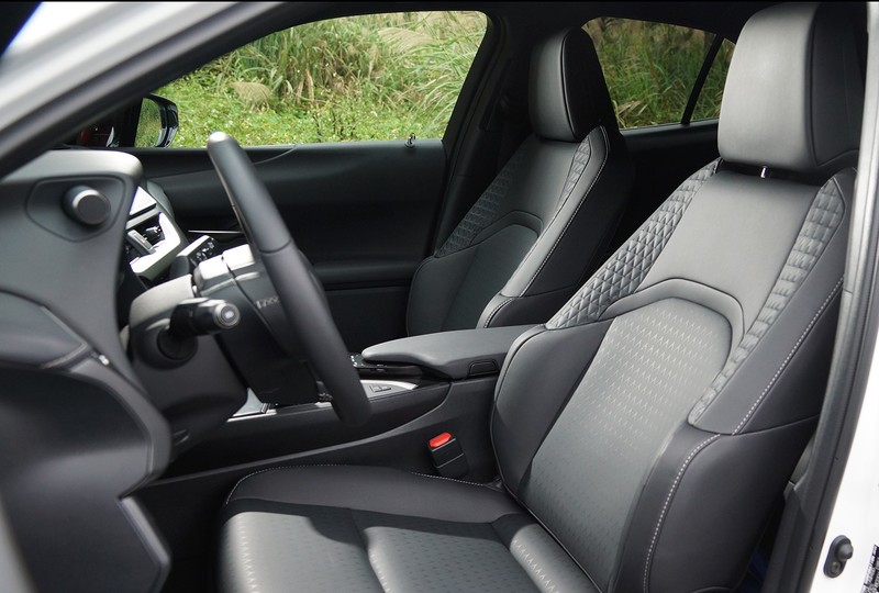 Mazda CX-30 ✕ Lexus UX各自表述的職人魂 堅持與講究 每個細節都不放過 Mazda CX-30 ✕ Lexus UX各自表述的職人魂 堅持與講究 每個細節都不放過