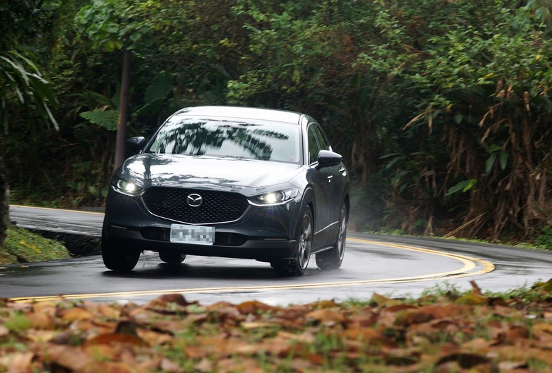 Mazda CX-30 ✕ Lexus UX各自表述的職人魂 堅持與講究 每個細節都不放過 Mazda CX-30 ✕ Lexus UX各自表述的職人魂 堅持與講究 每個細節都不放過