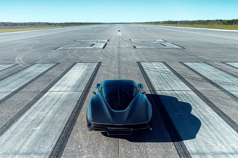 飆上403km/h 《McLaren Speedtail》完成極速測試驗證 飆上403km/h 《McLaren Speedtail》完成極速測試驗證