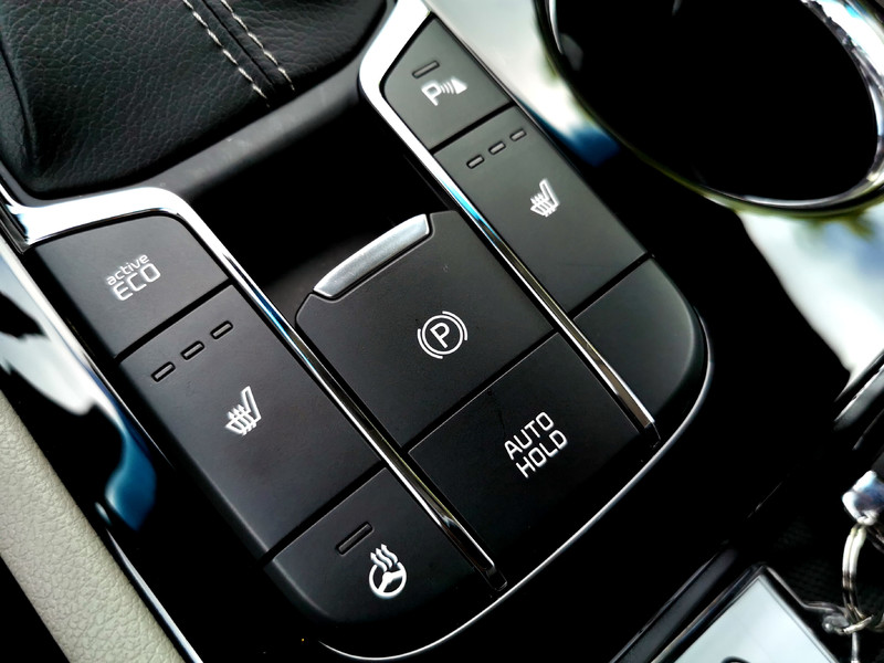 駕值最大化。Kia Grand Carnival七人座MPV(試駕車型:豪華版159.9萬) 駕值最大化。Kia Grand Carnival七人座MPV(試駕車型:豪華版159.9萬)