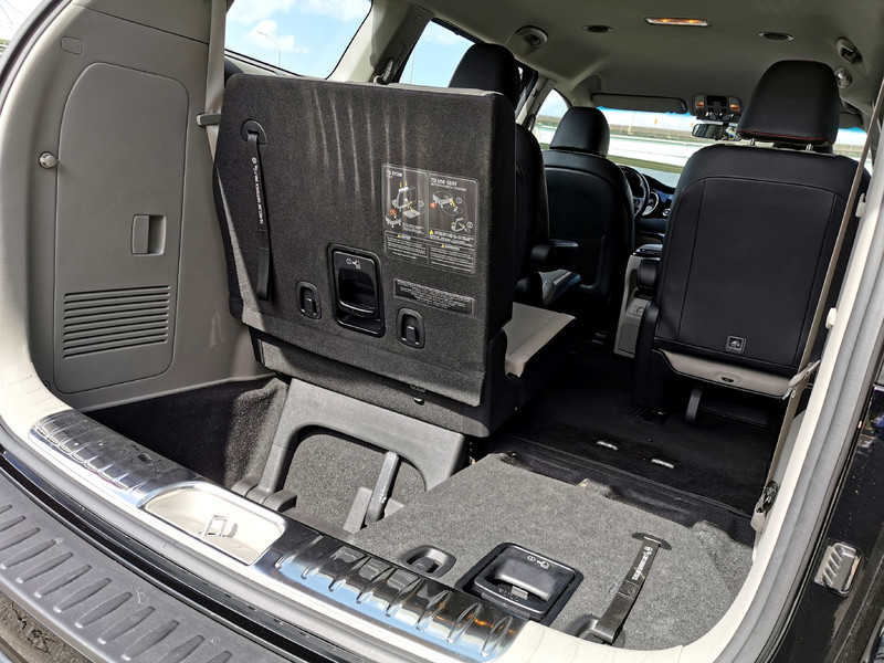 駕值最大化。Kia Grand Carnival七人座MPV(試駕車型:豪華版159.9萬) 駕值最大化。Kia Grand Carnival七人座MPV(試駕車型:豪華版159.9萬)