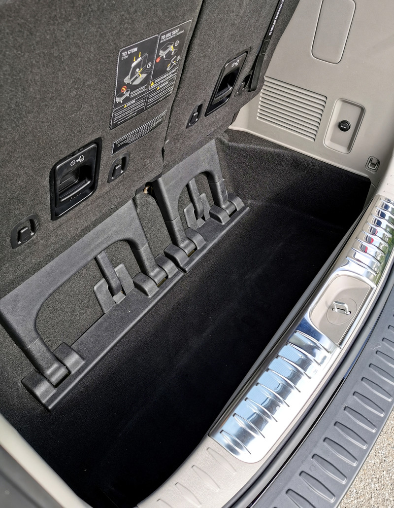 駕值最大化。Kia Grand Carnival七人座MPV(試駕車型:豪華版159.9萬) 駕值最大化。Kia Grand Carnival七人座MPV(試駕車型:豪華版159.9萬)