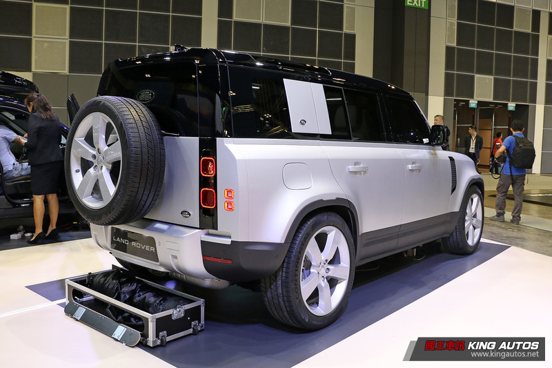 【2020新加坡車展】新世代《Land Rover Defender》亞洲首發 柴油長軸版搶先亮相 【2020新加坡車展】新世代《Land Rover Defender》亞洲首發 柴油長軸版搶先亮相