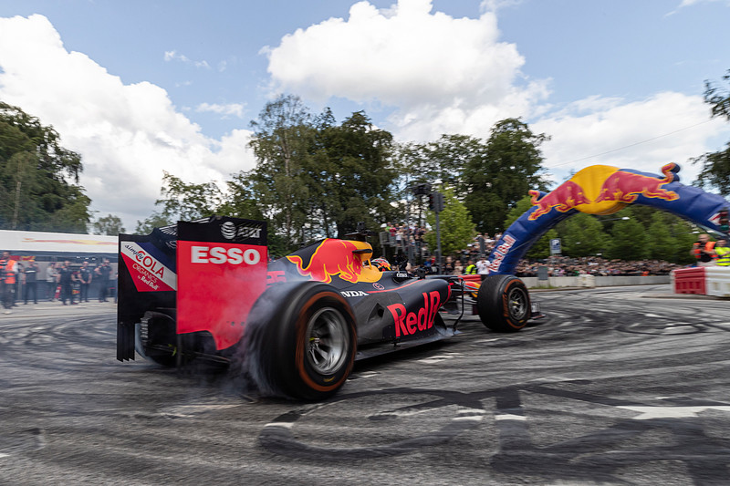 F1魅力即將席捲臺北臺中 《2020 Red Bull Racing Showrun》預告21日全面開放售/索票 F1魅力即將席捲臺北臺中 《2020 Red Bull Racing Showrun》預告21日全面開放售/索票