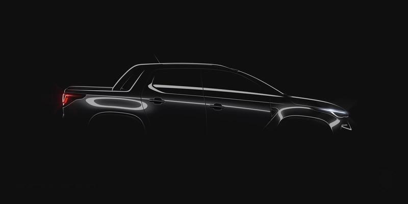新世代《Fiat Strada》帥氣現身 巴西小型皮卡霸主首搭全新廠徽 新世代《Fiat Strada》帥氣現身 巴西小型皮卡霸主首搭全新廠徽