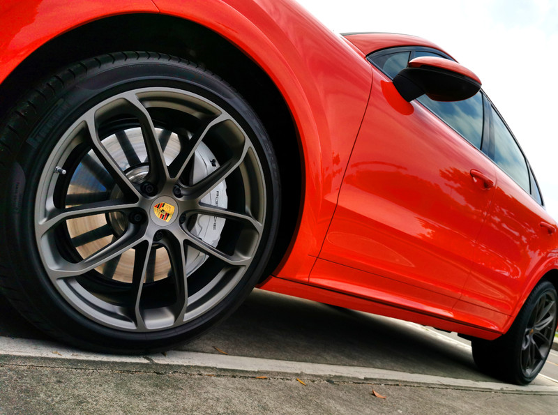 開一部底蘊足又有態度的靓跑旅。Porsche Cayenne S Coupe 開一部底蘊足又有態度的靓跑旅。Porsche Cayenne S Coupe