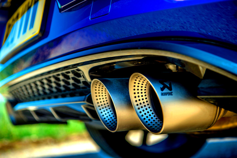 公路上輪胎的妖怪力量!Focus RS vs. Golf R 公路上輪胎的妖怪力量!Focus RS vs. Golf R