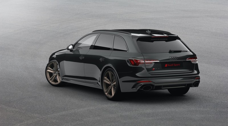 《Audi RS 4 Avant Bronze Edition》英國限量特仕添殺氣 《Audi RS 4 Avant Bronze Edition》英國限量特仕添殺氣