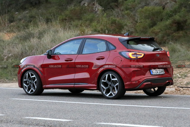 《Ford Puma ST》無偽裝提前曝光 1.5T動力可望繳出200匹 《Ford Puma ST》無偽裝提前曝光 1.5T動力可望繳出200匹