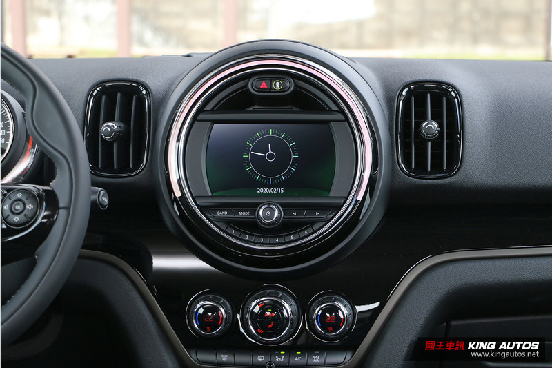 《Mini Cooper Countryman Deluxe》豪華野營版試駕|配備升級更有英倫氣息 《Mini Cooper Countryman Deluxe》豪華野營版試駕|配備升級更有英倫氣息