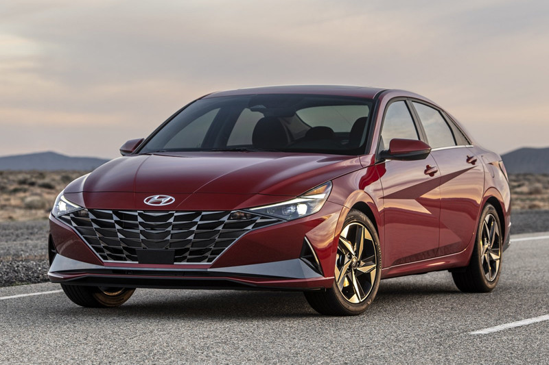 讓對手黯然失色?新世代《Hyundai Elantra》變身四門轎跑正式亮相 讓對手黯然失色?新世代《Hyundai Elantra》變身四門轎跑正式亮相