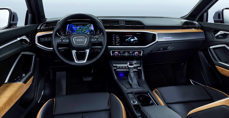 繼續放閃!Audi潮車一直來。182萬元起的跨界新品種Audi Q3 Sportback 繼續放閃!Audi潮車一直來。182萬元起的跨界新品種Audi Q3 Sportback