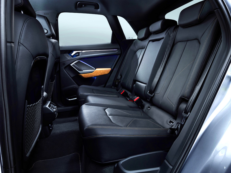 繼續放閃!Audi潮車一直來。182萬元起的跨界新品種Audi Q3 Sportback 繼續放閃!Audi潮車一直來。182萬元起的跨界新品種Audi Q3 Sportback