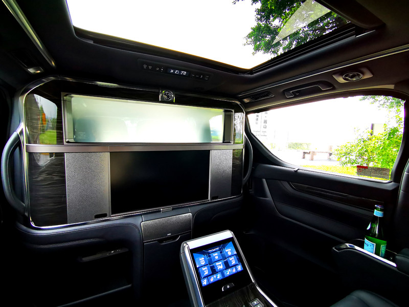 5米長、500萬元打造2個座位,到底有多厲害?42張超圖解Lexus LM宇宙無敵奢豪雙座位。 5米長、500萬元打造2個座位,到底有多厲害?42張超圖解Lexus LM宇宙無敵奢豪雙座位。