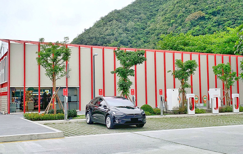 《Tesla》在台銷售再創新高 《Model 3》3月掛牌數突破1,200輛 《Tesla》在台銷售再創新高 《Model 3》3月掛牌數突破1,200輛