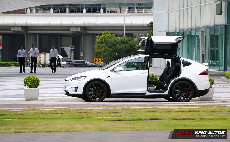 《Tesla》在台銷售再創新高 《Model 3》3月掛牌數突破1,200輛 《Tesla》在台銷售再創新高 《Model 3》3月掛牌數突破1,200輛