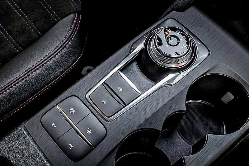 應該等《Ford Kuga》大改款,還是先衝優惠買現行款? 應該等《Ford Kuga》大改款,還是先衝優惠買現行款?