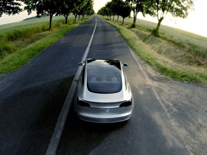 你所不知的《Tesla Danger》!越快越考驗技術的《Model 3》 你所不知的《Tesla Danger》!越快越考驗技術的《Model 3》