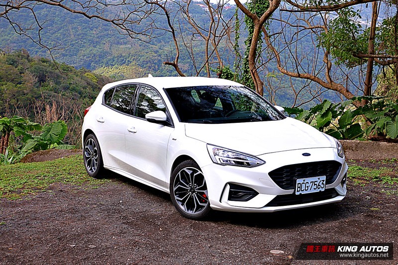 多花43 9萬元 你能獲得 Focus St Vs Focus St Line Lommel 的重點差異 國王車訊kingautos