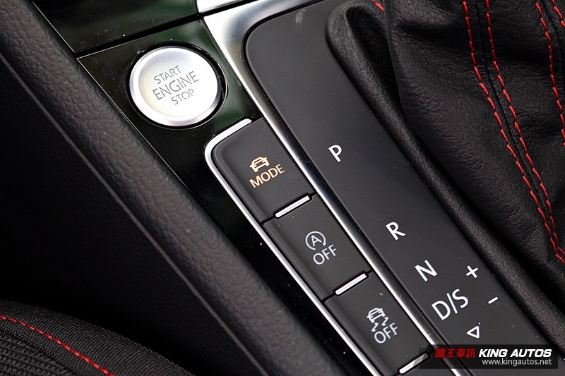 大呼過癮!136.8萬,該選Ford Focus ST 還是7.5代Golf GTI?一次總整理。 大呼過癮!136.8萬,該選Ford Focus ST 還是7.5代Golf GTI?一次總整理。