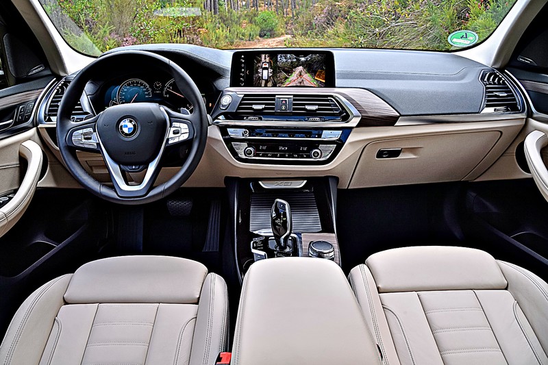 《Lexus NX》 meets 《BMW X3》 價差5萬元的選擇? 《Lexus NX》 meets 《BMW X3》 價差5萬元的選擇?