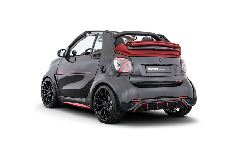 小改款《Brabus Ultimate E》帥氣亮相 微辣身手聰明更貼心 小改款《Brabus Ultimate E》帥氣亮相 微辣身手聰明更貼心