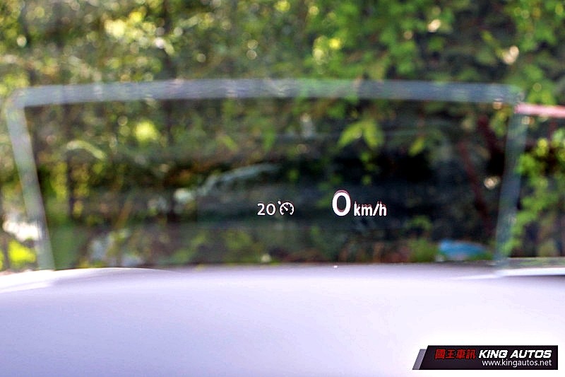 《Lexus NX》 meets 《VW Tiguan》 價位相近,要選實用還是直衝高級品牌? 《Lexus NX》 meets 《VW Tiguan》 價位相近,要選實用還是直衝高級品牌?