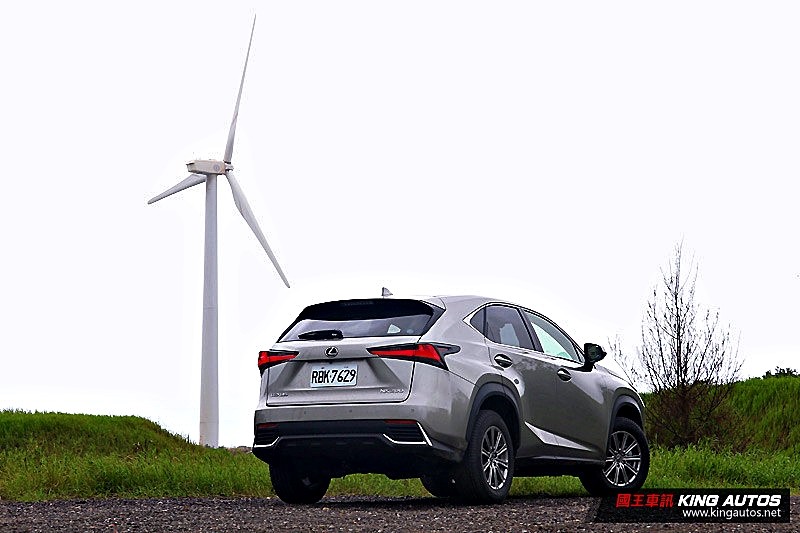 《Lexus NX》 meets 《VW Tiguan》 價位相近,要選實用還是直衝高級品牌? 《Lexus NX》 meets 《VW Tiguan》 價位相近,要選實用還是直衝高級品牌?