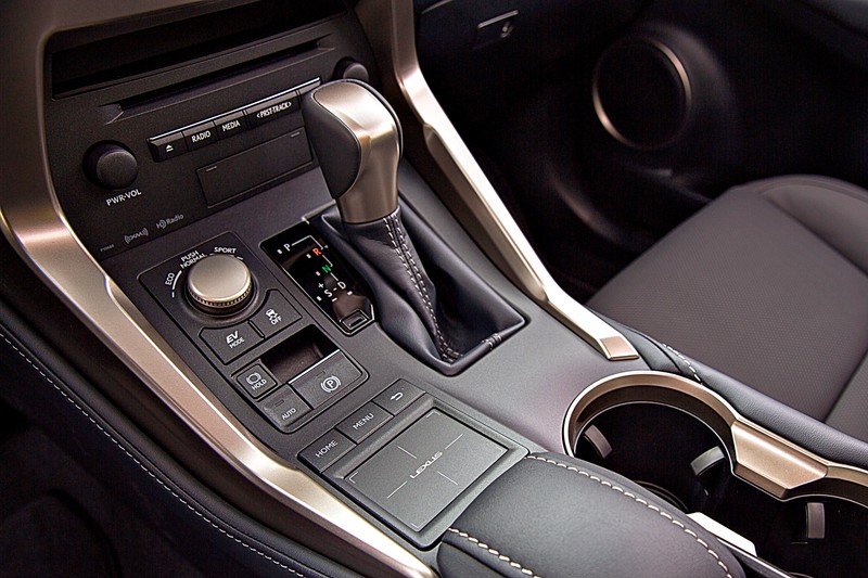 《Lexus NX》 meets 《Infiniti QX50》 日本內戰!該支持哪一方? 《Lexus NX》 meets 《Infiniti QX50》 日本內戰!該支持哪一方?