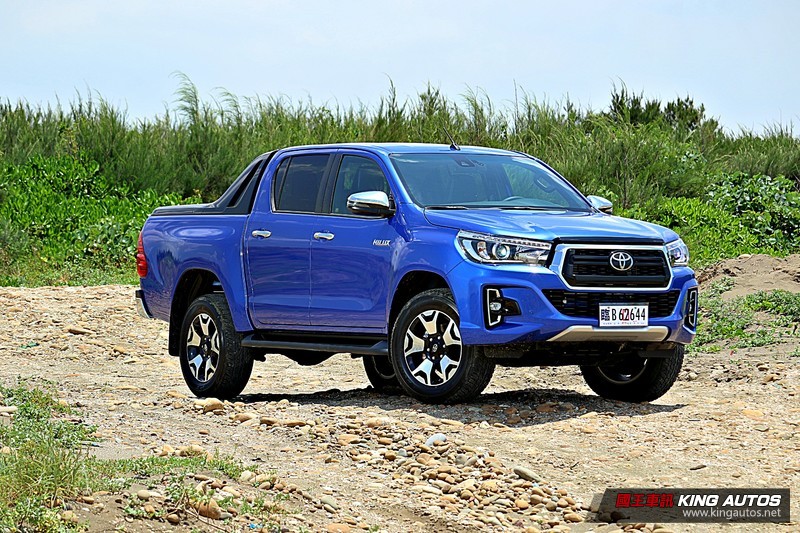 《Ford Ranger》 meets 《Toyota Hilux》 兩款經典皮卡,你會選哪一款? 《Ford Ranger》 meets 《Toyota Hilux》 兩款經典皮卡,你會選哪一款?