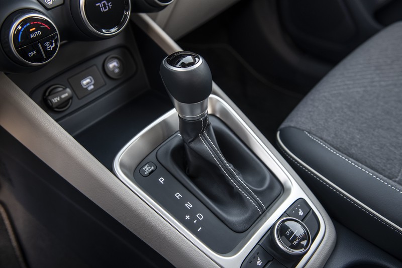 小休旅与小掀背通吃？ 《Hyundai Venue》预告9月发表、售价落在6-7X万元