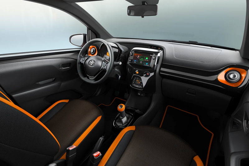 不裝可愛《Toyota Aygo x-JBL》德國登場 除了好聽更讓你有型 不裝可愛《Toyota Aygo x-JBL》德國登場 除了好聽更讓你有型