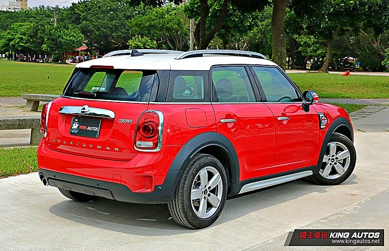 「選車東西軍」之《Mini Countryman》或《Lexus UX》? 僅差3.1萬元,你選哪一款? 「選車東西軍」之《Mini Countryman》或《Lexus UX》? 僅差3.1萬元,你選哪一款?